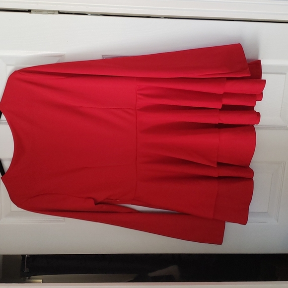 Red top - Picture 5 of 7